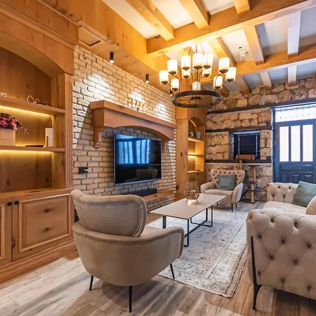 Hadrian S Gate Old Town ヴィラ アンタルヤ