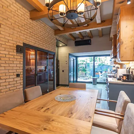 Hadrian S Gate Old Town ヴィラ