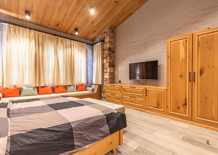 فيلة Hadrian S Gate Old Town