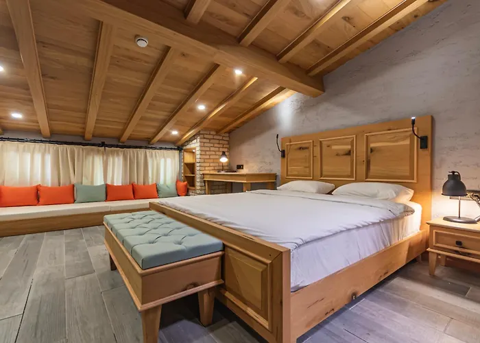 Hadrian S Gate Old Town فيلة *