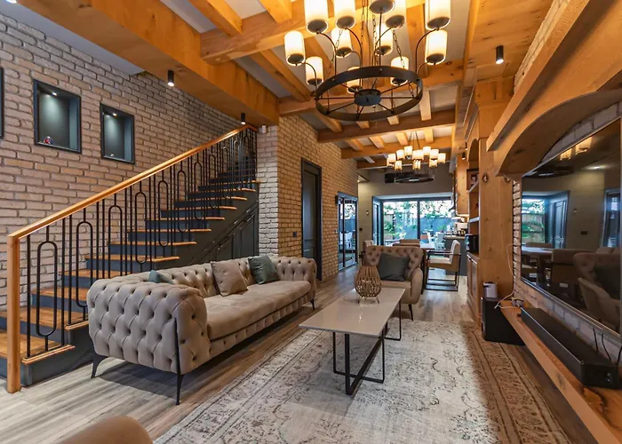 فيلة Hadrian S Gate Old Town